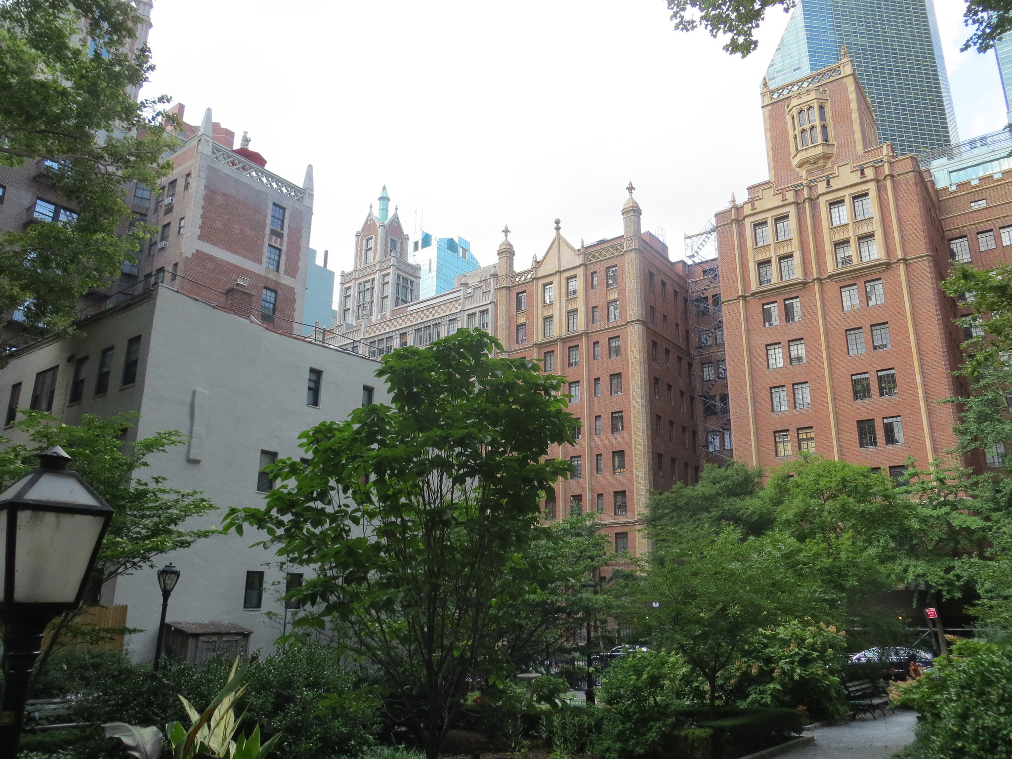 Private Governance in Co-ops and Gated Communities in New York City